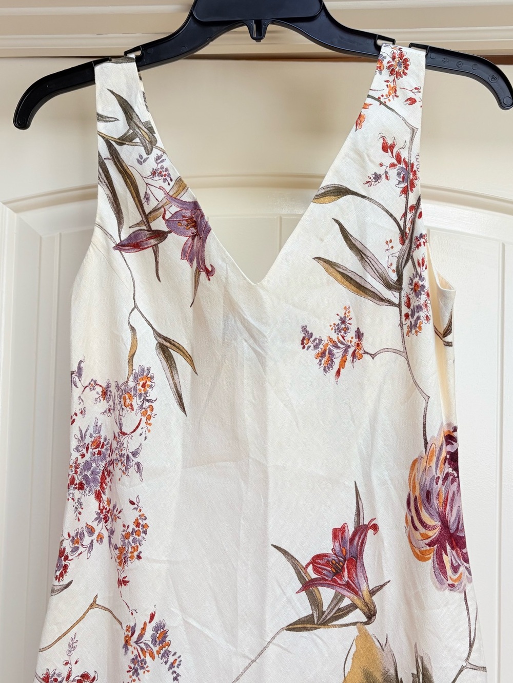 Jones New York Linen V-Neck Maxi Dress in Cream with Floral Accents - Picture 2 of 10